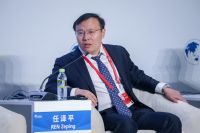 同一天，碧桂园恒大发公告，遇空前困境，马光远任泽平呼吁救他们