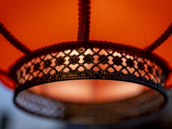 屋顶抢修，守护居民的安全