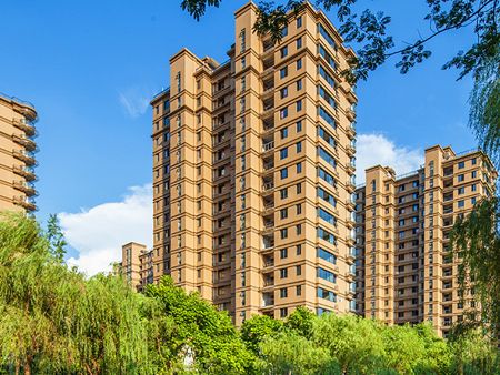 北京“认房不认贷”政策出台，楼盘当晚通宵营业并涨价