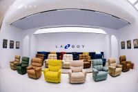 2024家居展会热辣开启！ LAZBOY洞见市场拐点，用舒适探索展会新玩法