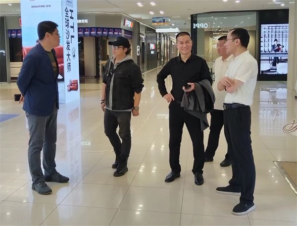 新浪家居走进红星和平