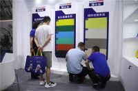 涂小二闪耀佛山陶瓷展，创新力量引领瓷砖铺贴新风尚