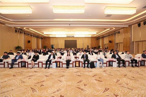 蒋锡培:拥抱法治 拥抱民企 拥抱未来