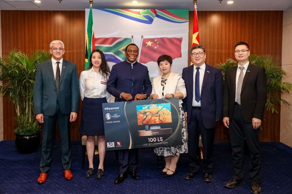 海信激光电视亮相南非驻华大使馆,中国创造共庆南非国庆