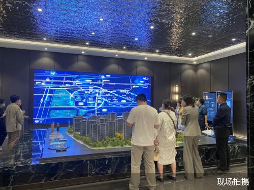 直击楼市新政落地后首个周末:热门楼盘咨询量翻倍、到访量增长40%