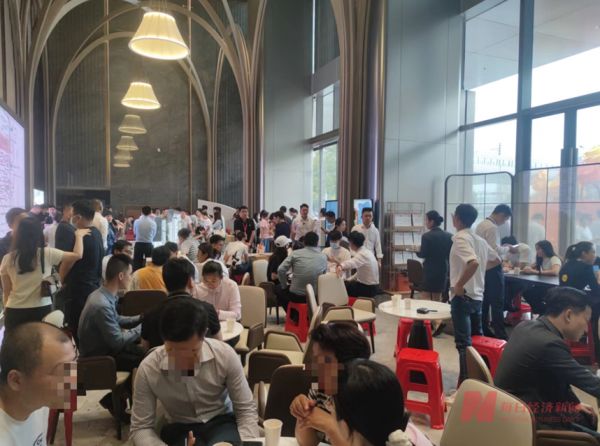 实探央行5·17新政后的深圳楼市:部分楼盘现场“人山人海”, 让利揽客仍是主流