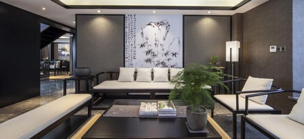 芬琳漆融五千年华彩,染八荒艺术韵