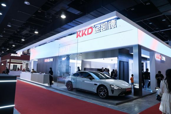 小米SU7开到了永康展位,金凯德这是要干什么?