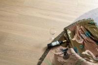 打破刻板印象！富得利首创“原木框架地板”点燃行业创新之火