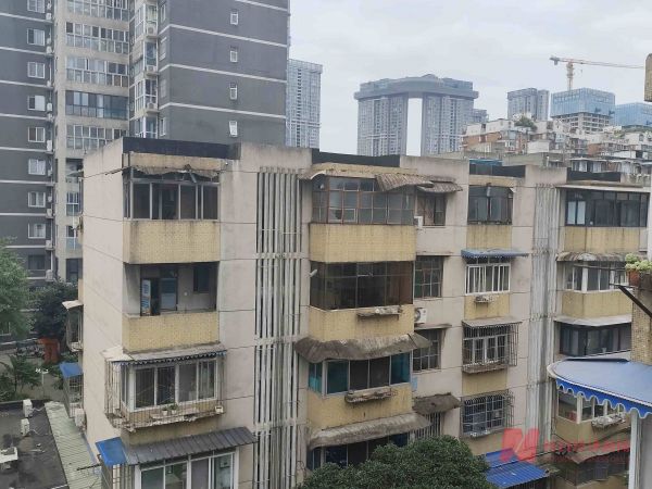 多地“老破小”二手房突然火了！以前几百天卖不掉的房子，如今挂牌1天“秒售”