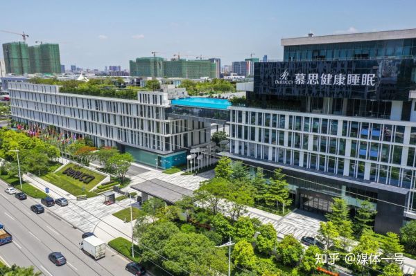 每日看点 | 红星美凯龙二股东重大内幕消息;金牌厨柜变身“金牌家居”;慕思股份提供2亿担保;江山欧派3亿分红;法狮龙董事会延期换届;美克家居控股股东解除股份冻结