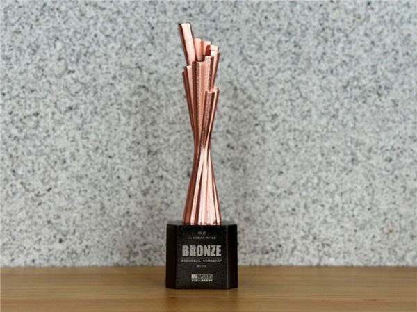 海尔空调携手什么值得买共创营销新亮点，荣获第24届IAI传鉴国际广告奖殊荣