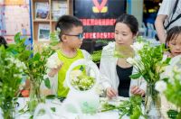 “夏日清凉，悦然时光”——鹏盛社区开展夏日公益花艺沙龙活动