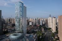 LuOne凯德晶萃广场: 萨夫迪建筑事务所在上海市中心营造“垂直城市绿洲”