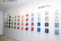 本届展会最抢眼的所在！现场涂鸦保时捷911，金牌家居“酷炫”亮相中国建博会