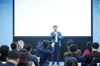 祝贺左右家居董事长黄华坤再次当选“深圳市家具行业协会会长”