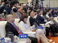 行业唯一！LED暗装智能音乐花洒冠军品牌——浴旺智能情调淋浴花洒放心消费承诺宣誓！