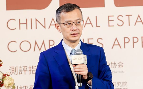 上海易居房地产研究院执行院长、克而瑞集团董事长 丁祖昱